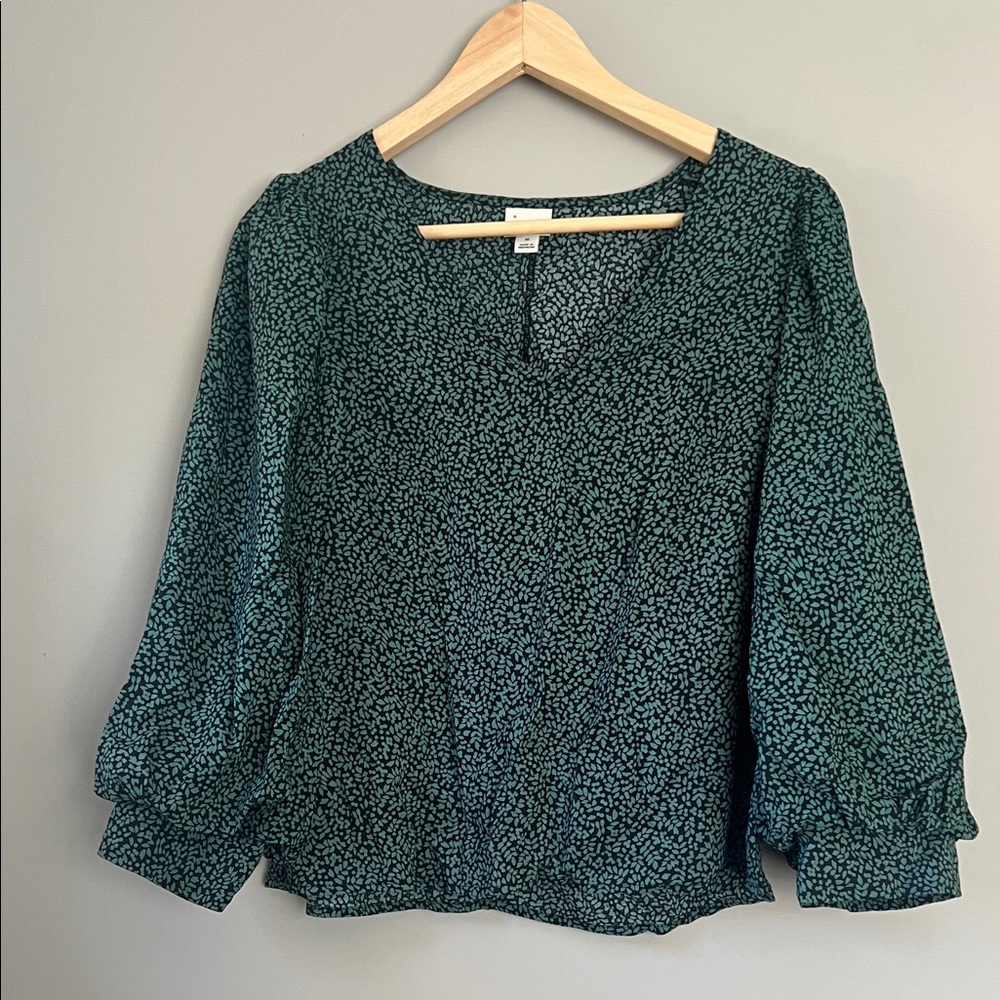 Elegant Green Women's Top